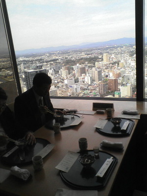 05.31階でお食事