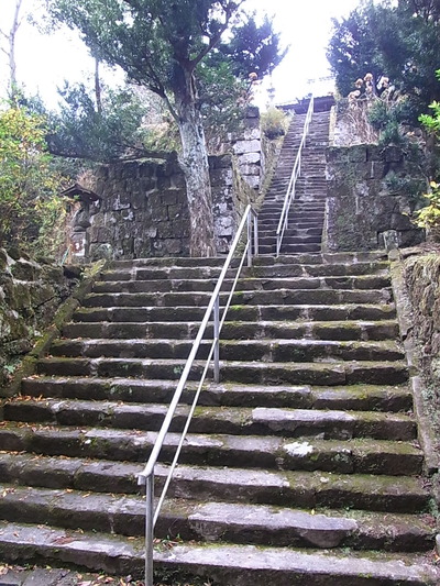 ０２．本堂への階段
