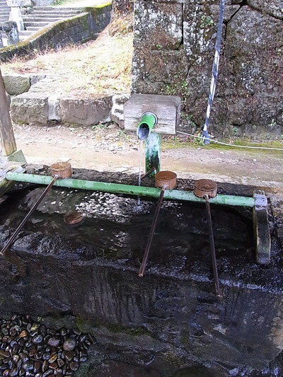 12.ここでお水取りができるとのこと