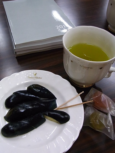 ナスの差し入れ!