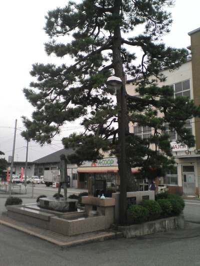 01.生地駅前