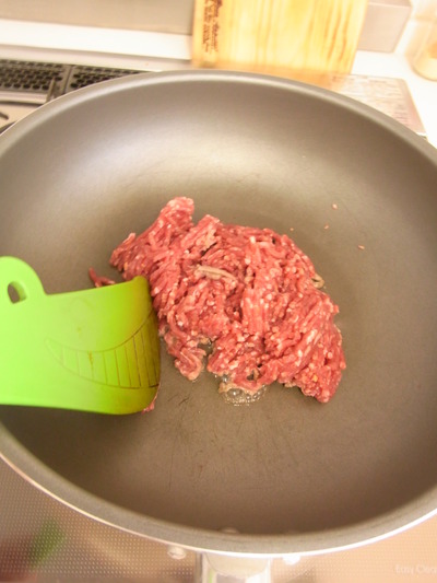 03.挽肉を炒め