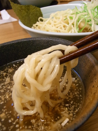 ������Ʊ����������