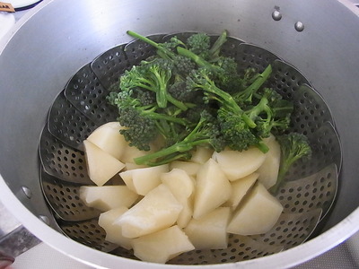 02´.野菜を蒸して