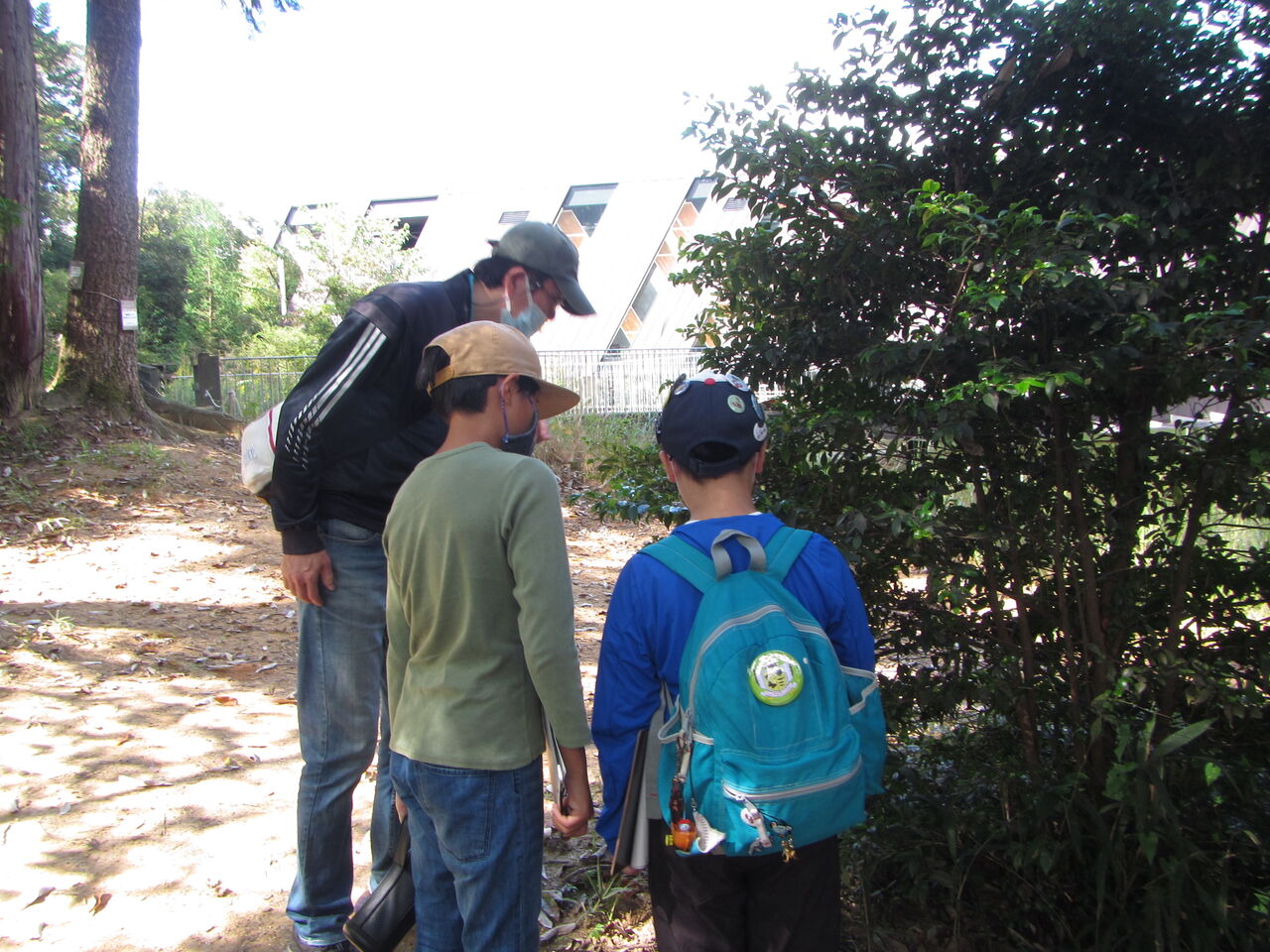 21年10月 森の中の季節の変化を調べよう ザリガニ釣り ジュニアもりレンジャーのblog