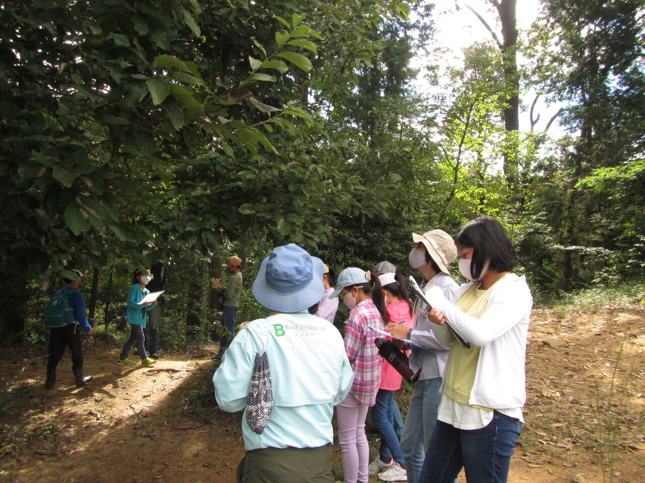 21年10月 森の中の季節の変化を調べよう ザリガニ釣り ジュニアもりレンジャーのblog