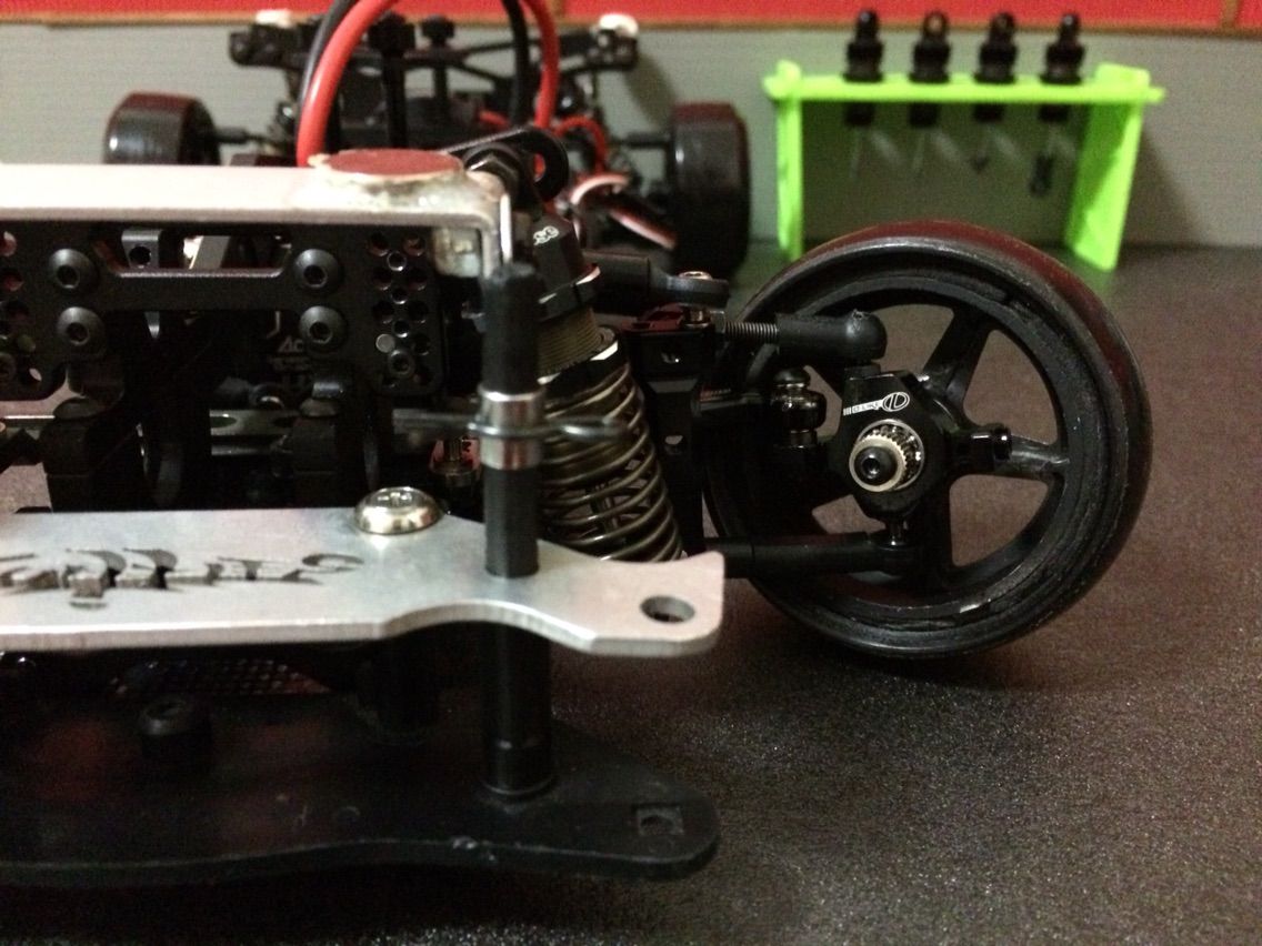 ドリラジ D4シャーシ 反トルク　キレ角up シャーシ、サーボ、ジャイロ付き Rêve D ”RDX” kit build part.7 / Shakedown / RWD Neo standard