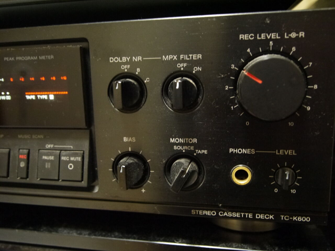 SONY TC-K600を再稼働させる : (ヴィンテージではない)レトロ SONY TC-K600を再稼働させる : (ヴィンテージではない)レトロ