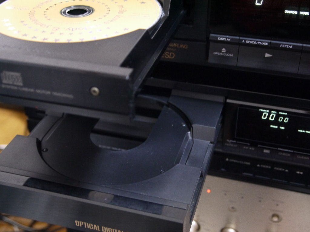 KENWOODのCDプレーヤーDP-990SGを買った : (ヴィンテージでは KENWOODのCDプレーヤーDP-990SGを買った : (ヴィンテージでは