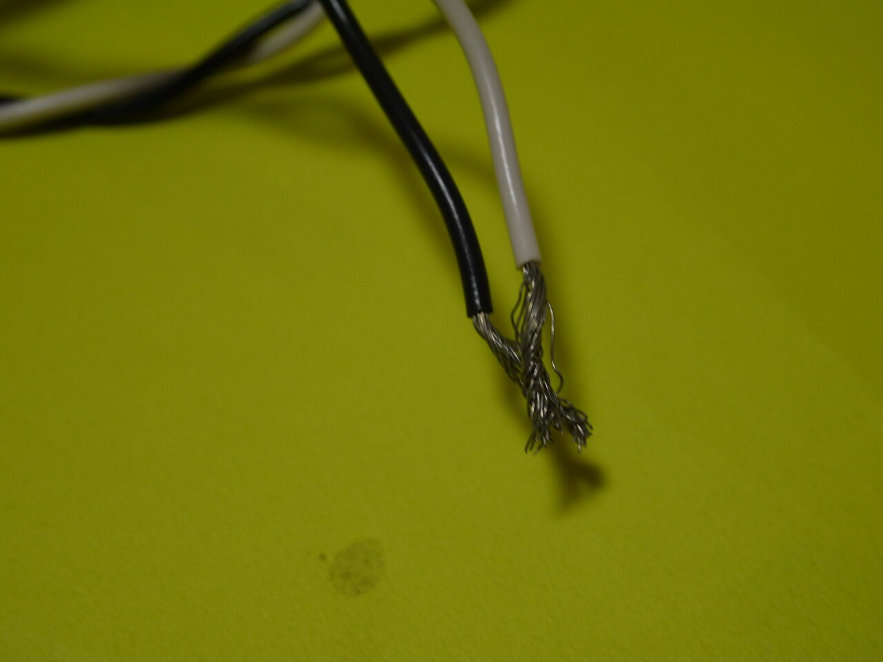 今週のスピーカーケーブル Belden8470 ヴィンテージではない レトロオーディオの世界