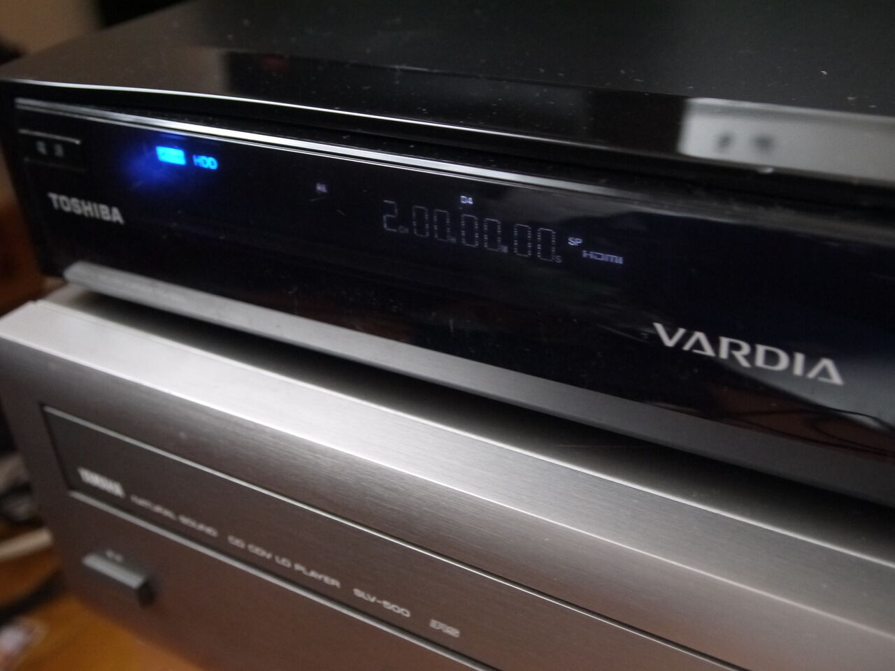 【新作からSALEアイテム等お得な商品満載】 2TBに換装 東芝 VARDIA DVDレコーダー RD-S303 徹底清掃 DVDレコーダー