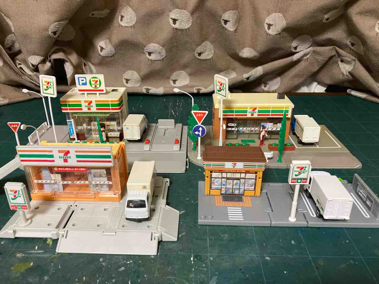 並べてみた : トミカ解体所