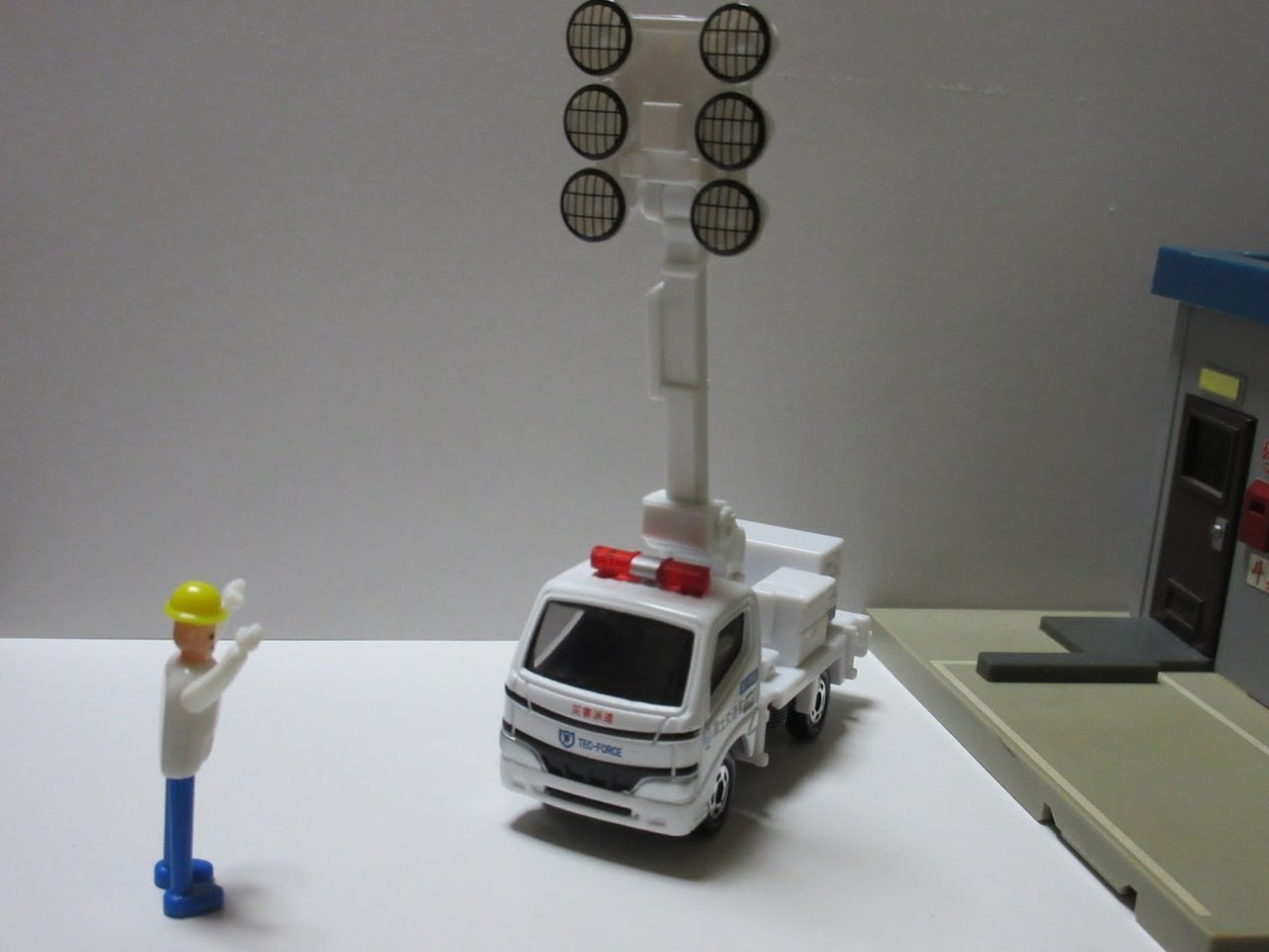 今月は面白い車が多いですね トミカ解体所