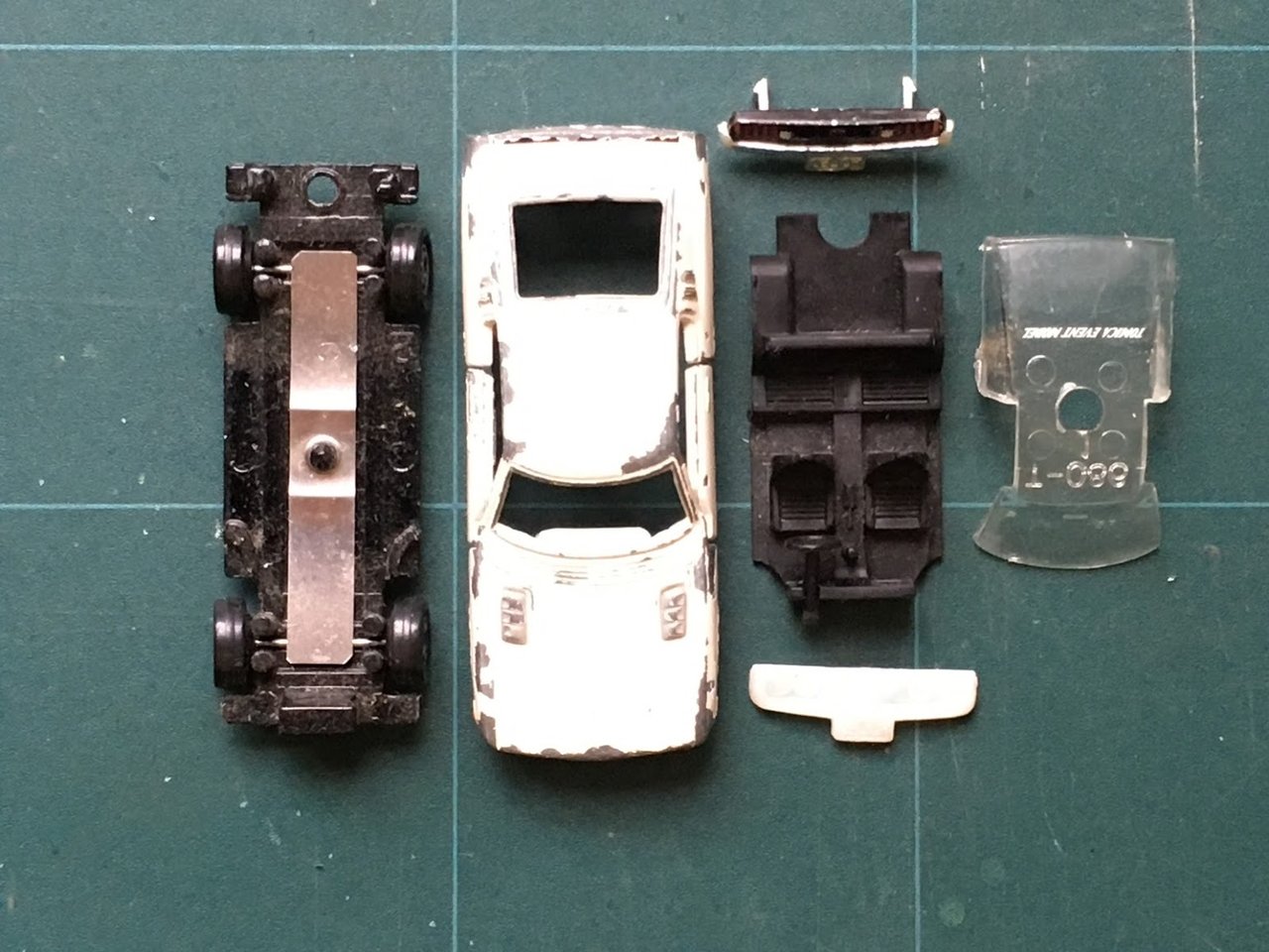 週刊トヨタセリカLB2000GTを直す : トミカ解体所 週刊トヨタセリカLB2000GTを直す : トミカ解体所