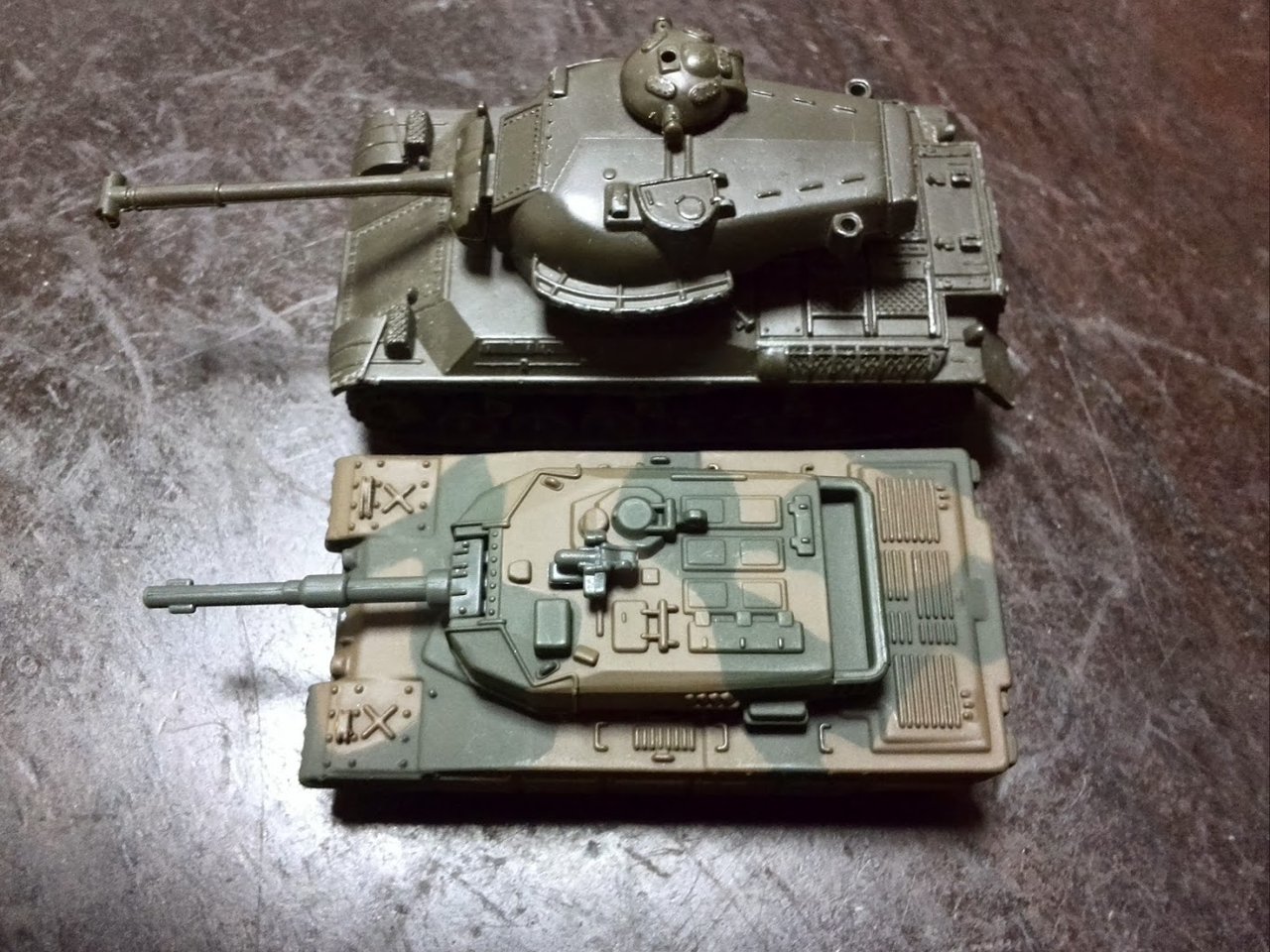 なぜ戦車をタンクというのか : トミカ解体所