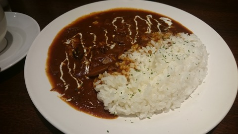 ハヤシライスと高級珈琲と浅草の夕焼け