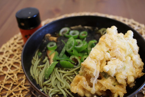 至福の天ぷら茶そばランチと墓場の島