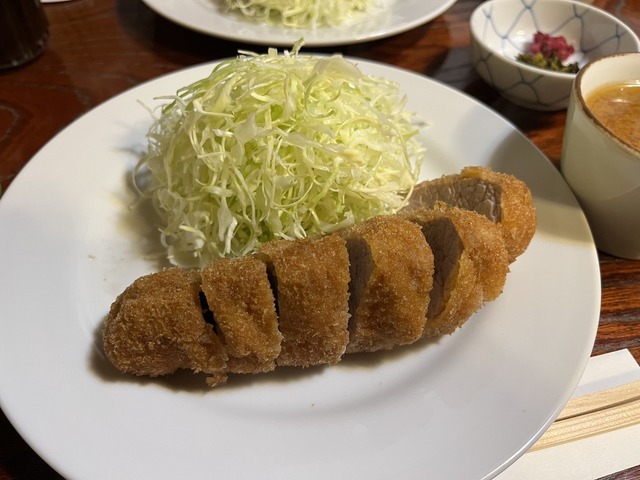 1926DFED-4A8C-421A-8947-1713351B582C_1_105_c