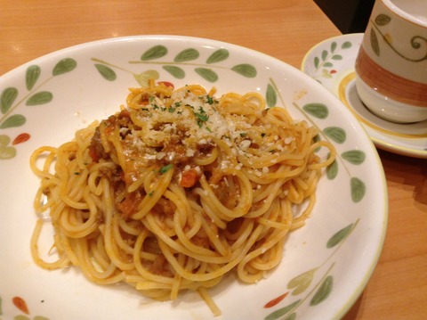 ZARAセールと永井荷風のアリゾナキッチン