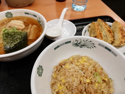 日高屋ランチとぶり大根と竹内まりや