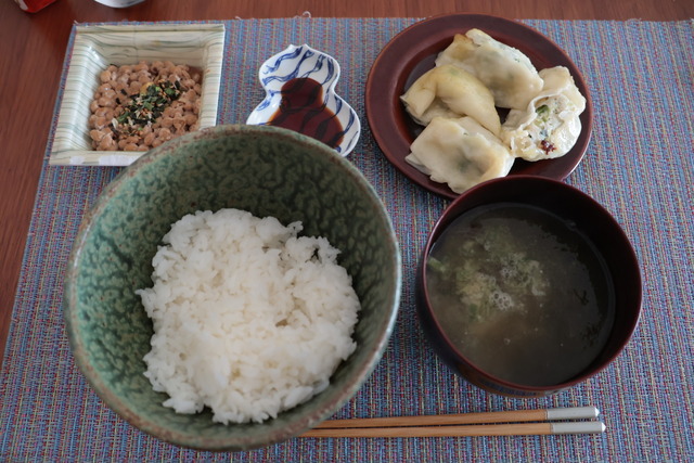 A57AA7E4-D78E-483C-BC68-A4C2C9DADFF8