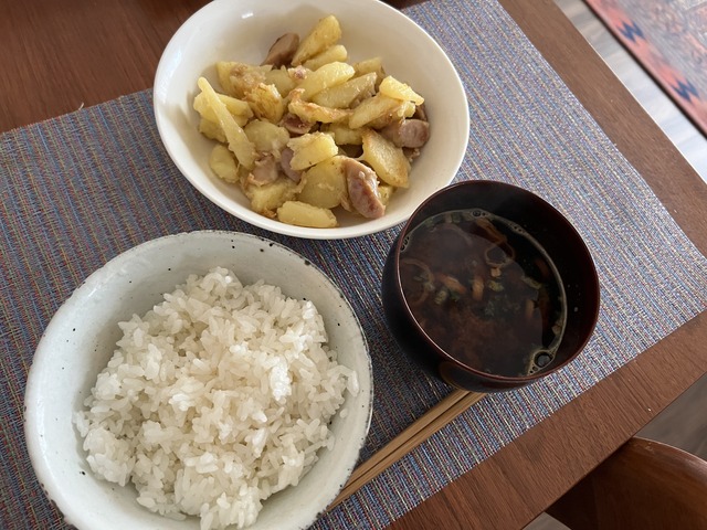 CB0AEB07-93A2-4AB1-953F-BF6286F59775_1_201_a