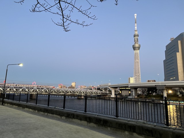 66E26123-90D9-4A86-A411-2D43B4DDB680_1_105_c