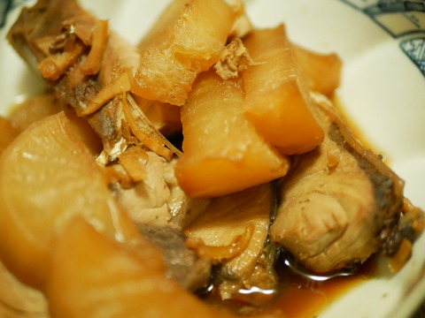 好天のヨコハマ実家とぶり大根