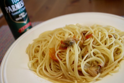 ボンゴレパスタと週刊東洋経済と女性リーダーの凋落