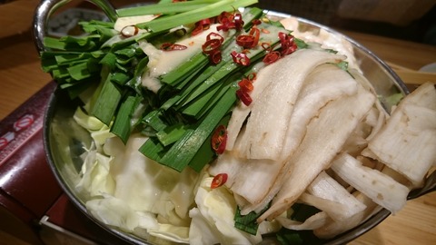 村上龍最新エッセイと天狗の宴