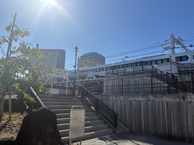 70F600F1-D73D-4B02-893E-3711850F57C8_1_105_c