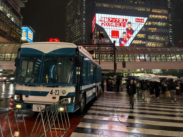 442AEF4F-1142-4B6D-B176-E63F2249465C_1_105_c