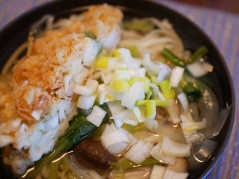 冬晴れの天ぷらうどんとシャキシャキ炒め