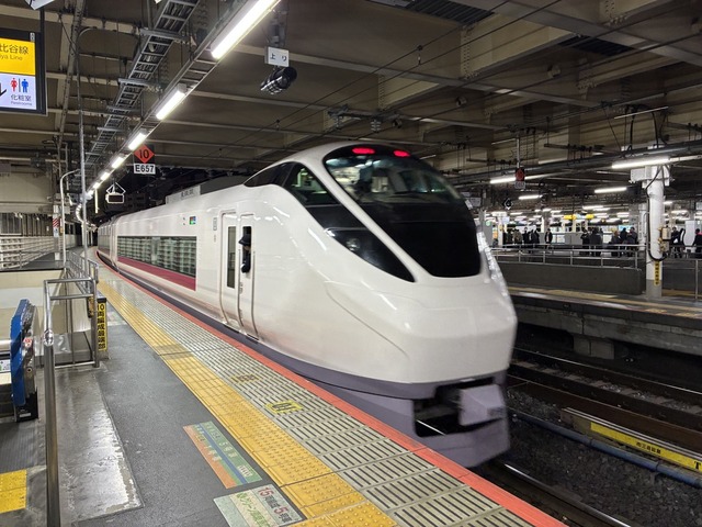DD7238EC-4900-4CBA-8FBB-9692D19858F2_1_105_c