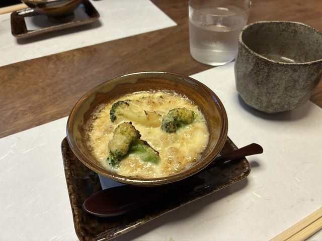 99D35394-FA03-49DF-B493-EF09819D9DA7_1_102_o