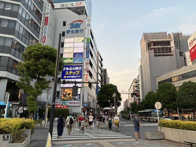 E5B9C92B-4A25-4162-8333-3E3FAFBC6D02_1_102_o