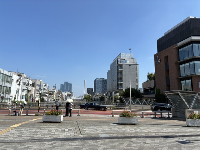 2A0D6F3B-D1CE-47C2-BD4B-497480F57688_1_102_o