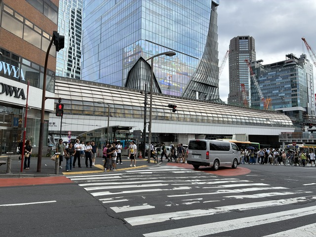 84675B6F-0C8B-497D-ABD1-5BC5AD1748E9_1_102_o