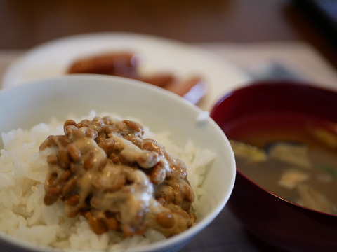 曇天の納豆ランチとセキネスイーツとキャプテン翼