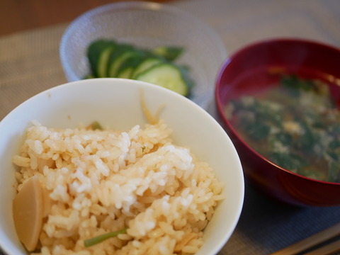 夏空の筍ご飯と味噌豚キャベツ