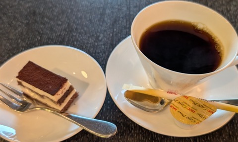 PXL_20251209_034840532