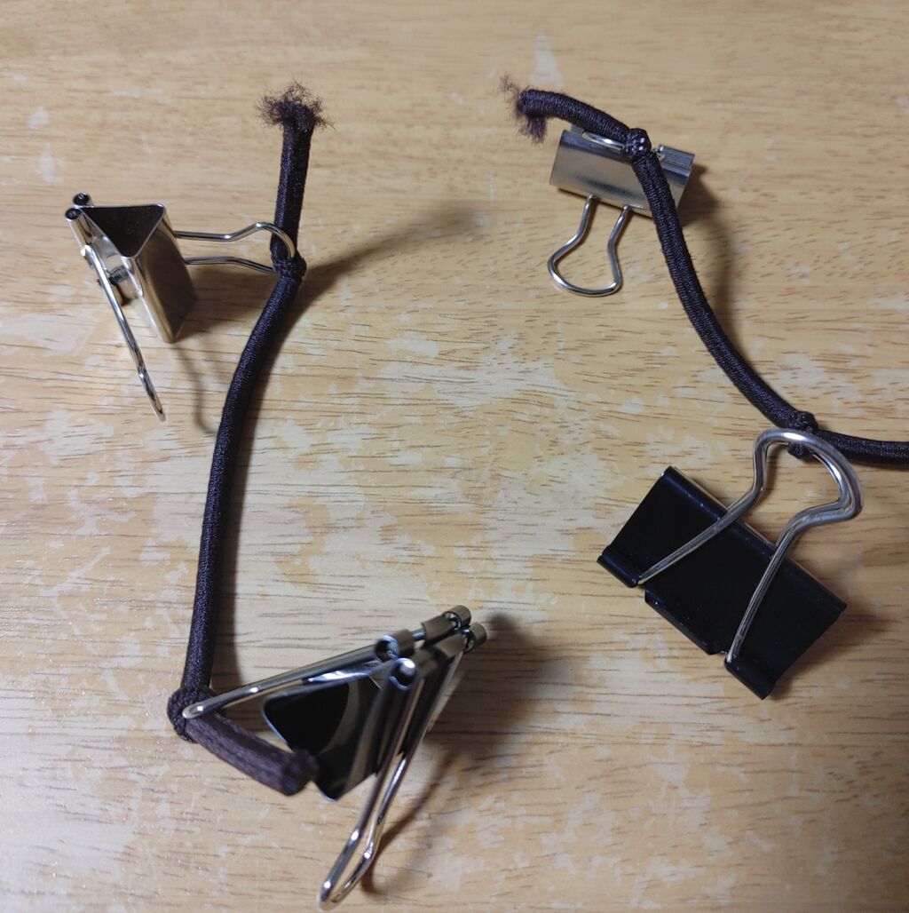 朝の情報番組zipでやってた寒い冬にお布団がずれなくなる方法を実際にやってみた もちろん100均材料で 100均 キャンドゥセリアダイソー充実生活
