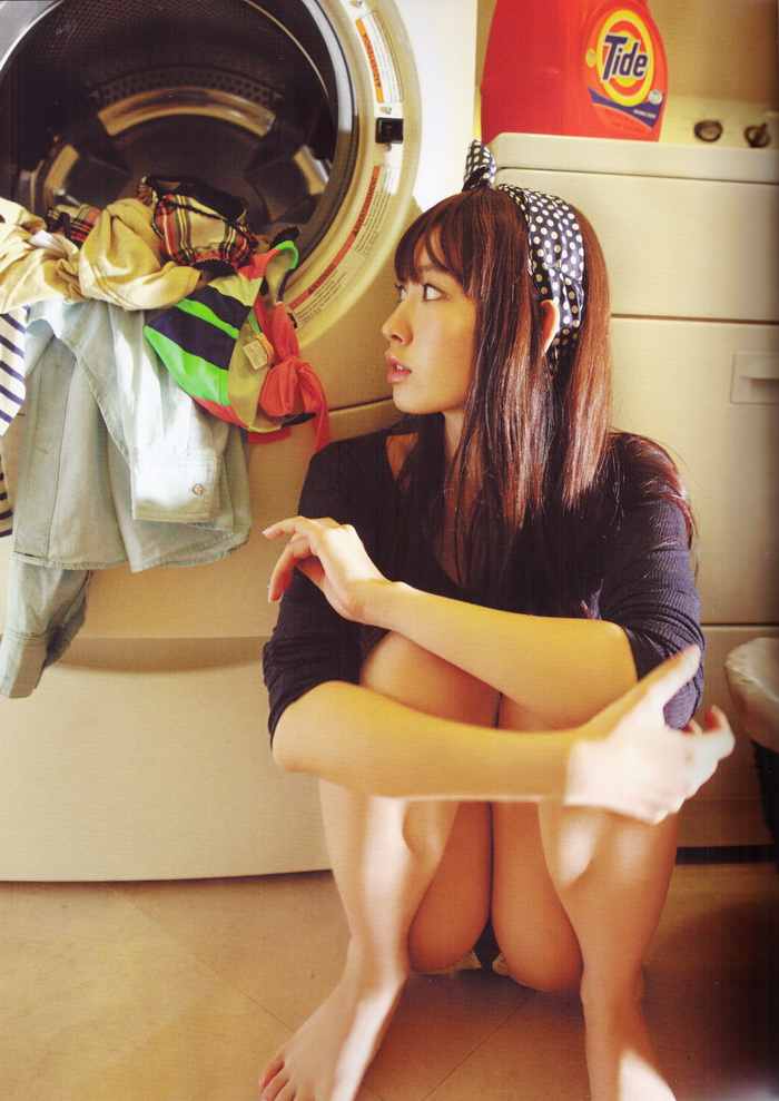 こじはること小嶋陽菜が大人の良い体をしている グラビアまとめ