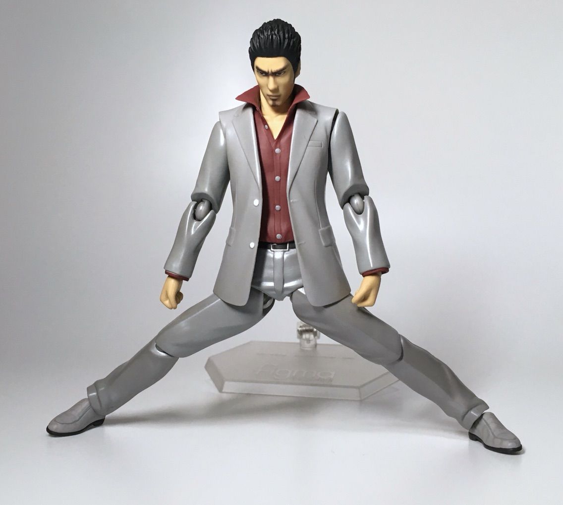 クリスマス特集2020 figma 龍が如く 真島吾朗 桐生一馬 新品未開封 2個