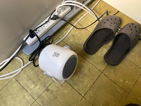 足元ヒーター