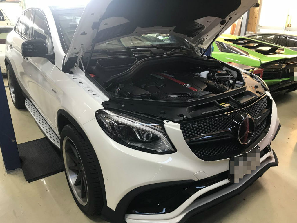 Amg Gle43クーペ 前後バンパー取り外し Justice Osakaのblog