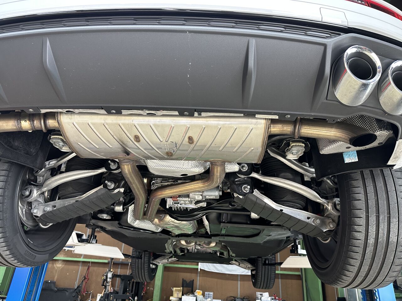 Audi SQ5 SuperSprint Exhaust 取り付け : justice_osakaのblog