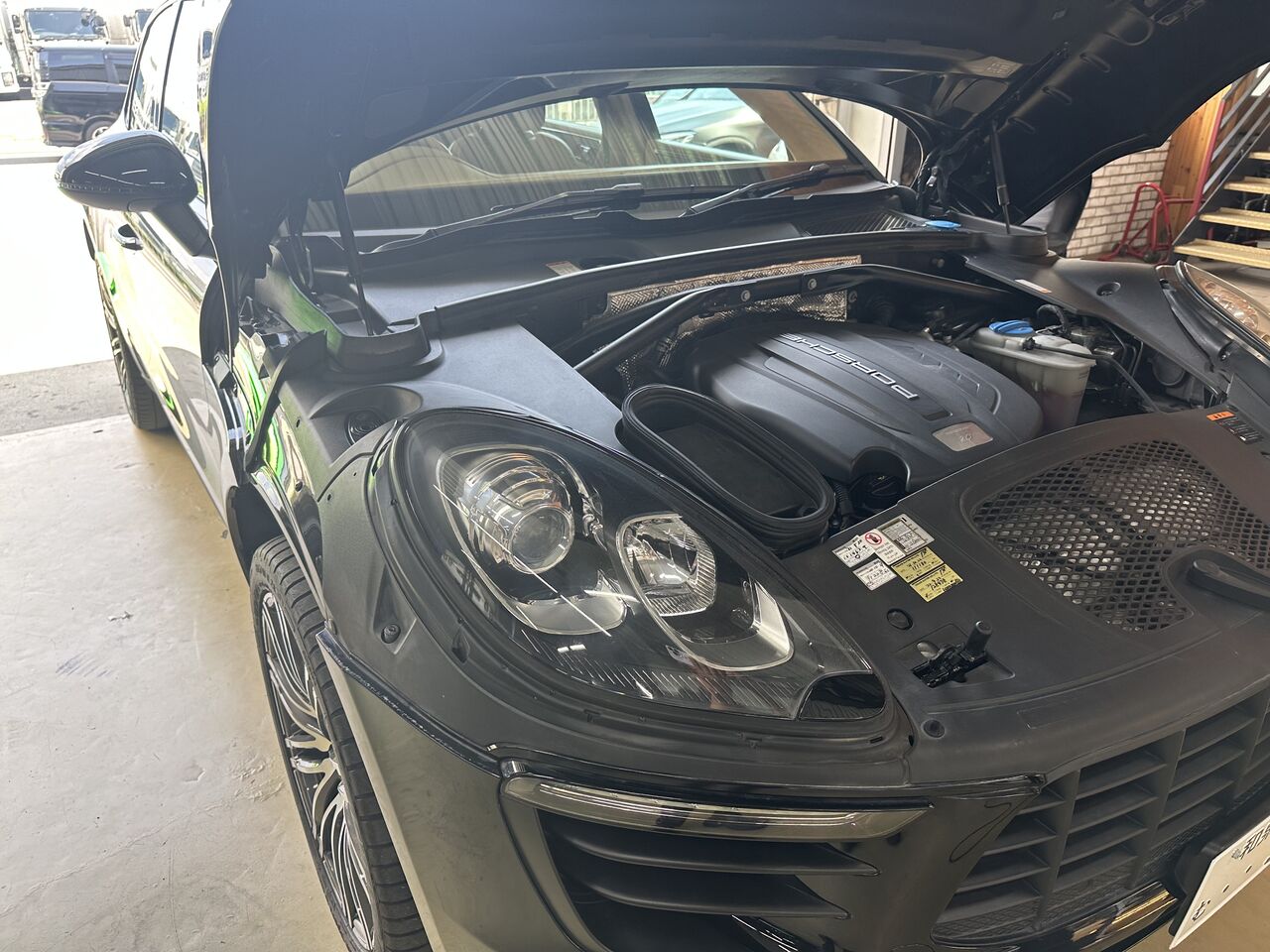 ポルシェ マカン ヘッドライト HID交換 : justice_osakaのblog
