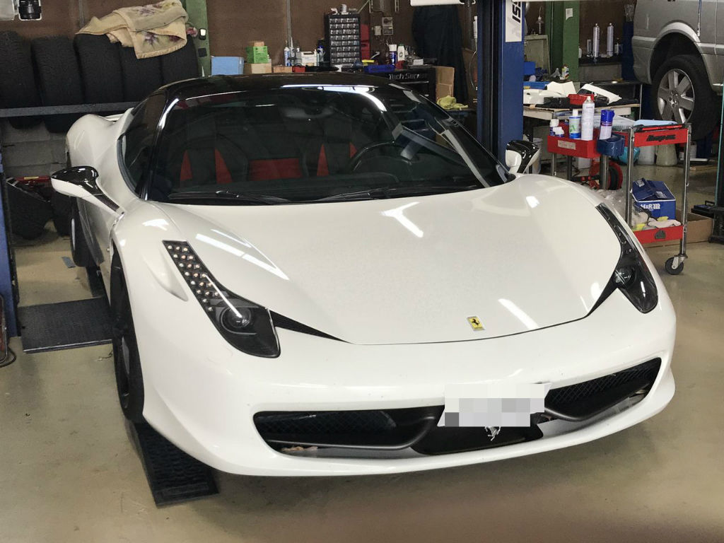 フェラーリ 458Italiaﾊﾟｰﾄﾗｯﾋﾟﾝｸﾞ＆ｴﾝｼﾞﾝｵｲﾙ・ｻｲﾄﾞｴﾝﾌﾞﾚﾑ交換 