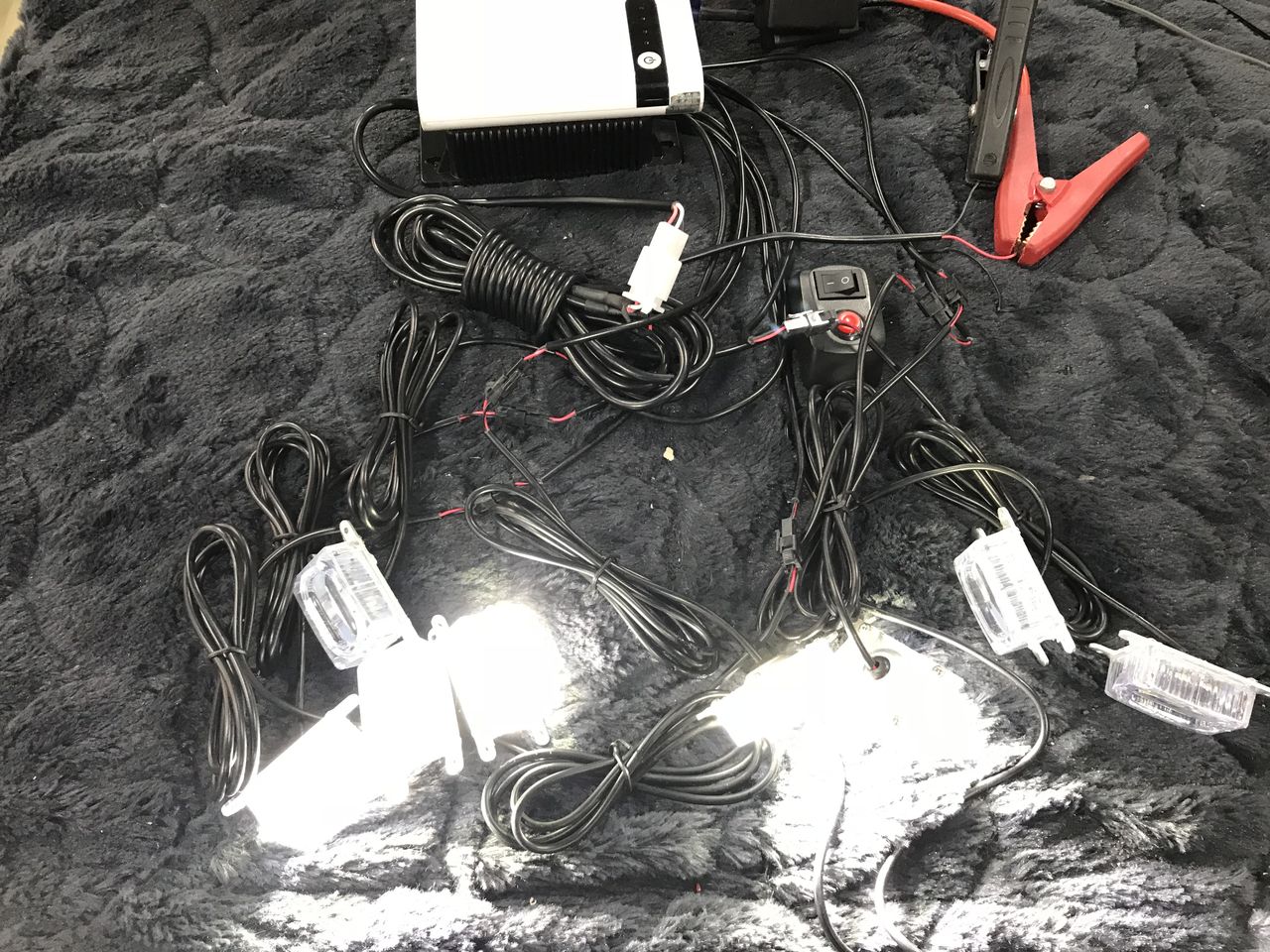 F430 バンパーダクト内 ストロボユニット取り付け開始 Justice Osakaのblog